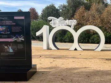 Exposición al aire libre del 100 aniversario de Disney en Madrid Río Exposición al aire libre del 100 aniversario de Disney en Madrid Río