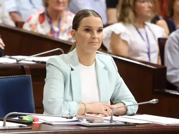 La presidenta del Govern balear, Marga Prohens durante una sesión de control en el Parlament balear, a 12 de septiembre de 2023.