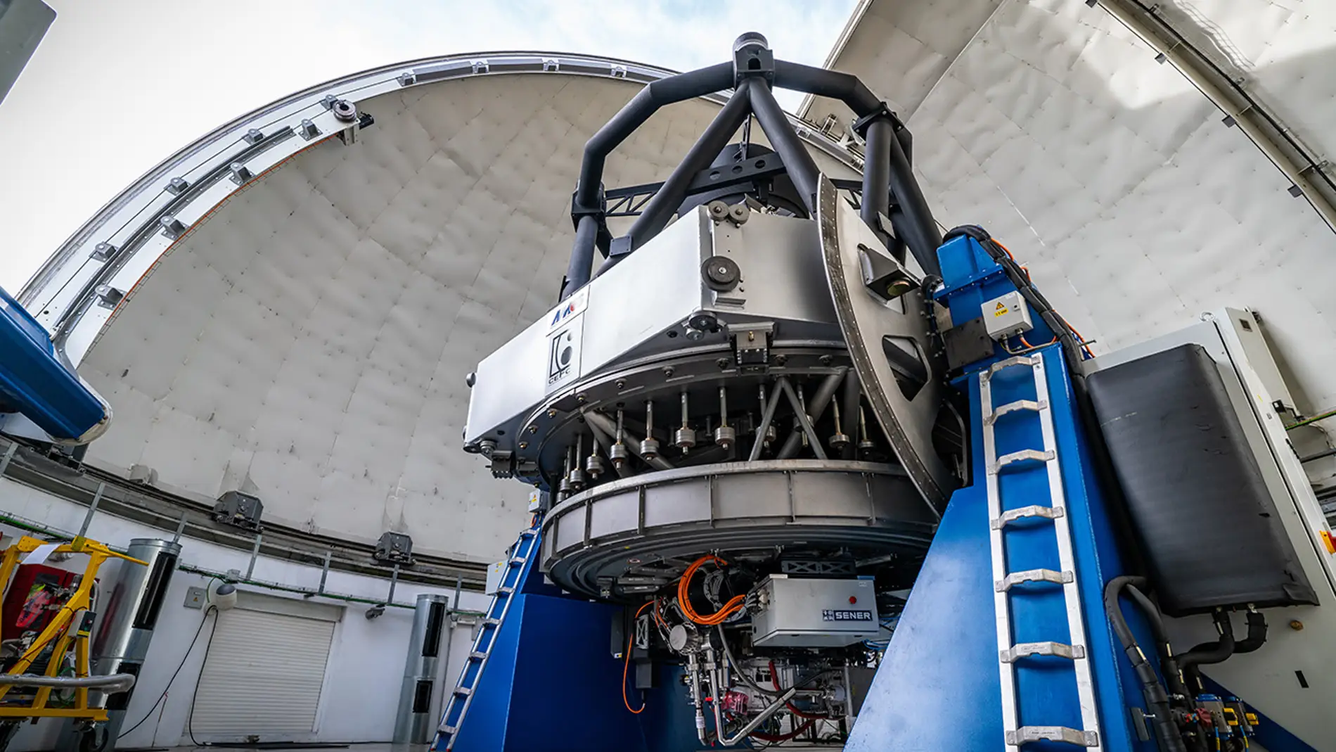 Javalambre Survey Telescope (JST250) del Observatorio Astrofísico de Javalambre y su instrumento científico JPCam