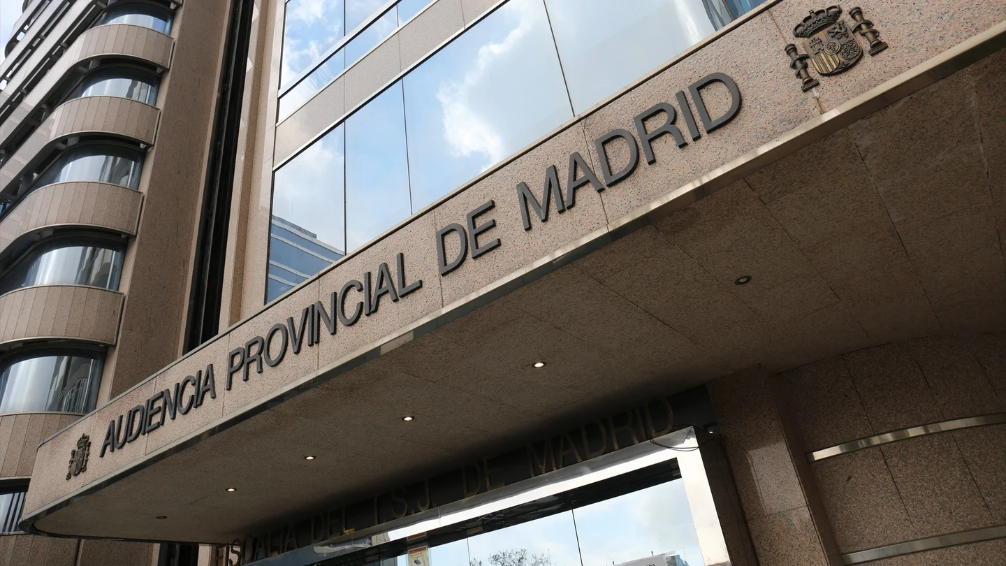 Fachada de la Audiencia Provincial de Madrid. Fachada de la Audiencia Provincial de Madrid.