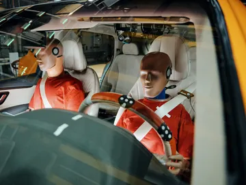 Crash Test Mercedes-Benz Crash Test Mercedes-Benz