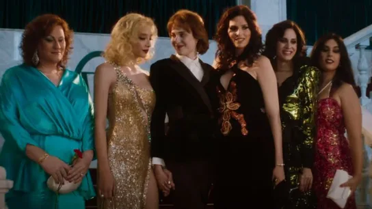 'Vestidas de azul' rescata del olvido a las mujeres trans pioneras en la lucha durante una época hostil para el colectivo. 'Vestidas de azul' rescata del olvido a las mujeres trans pioneras en la lucha durante una época hostil para el colectivo.