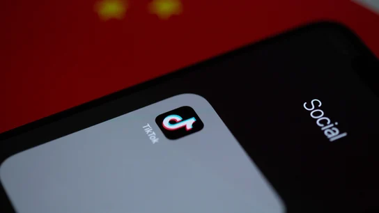 Imagen de archivo de la aplicación de TikTok en un teléfono móvil. Imagen de archivo de la aplicación de TikTok en un teléfono móvil.