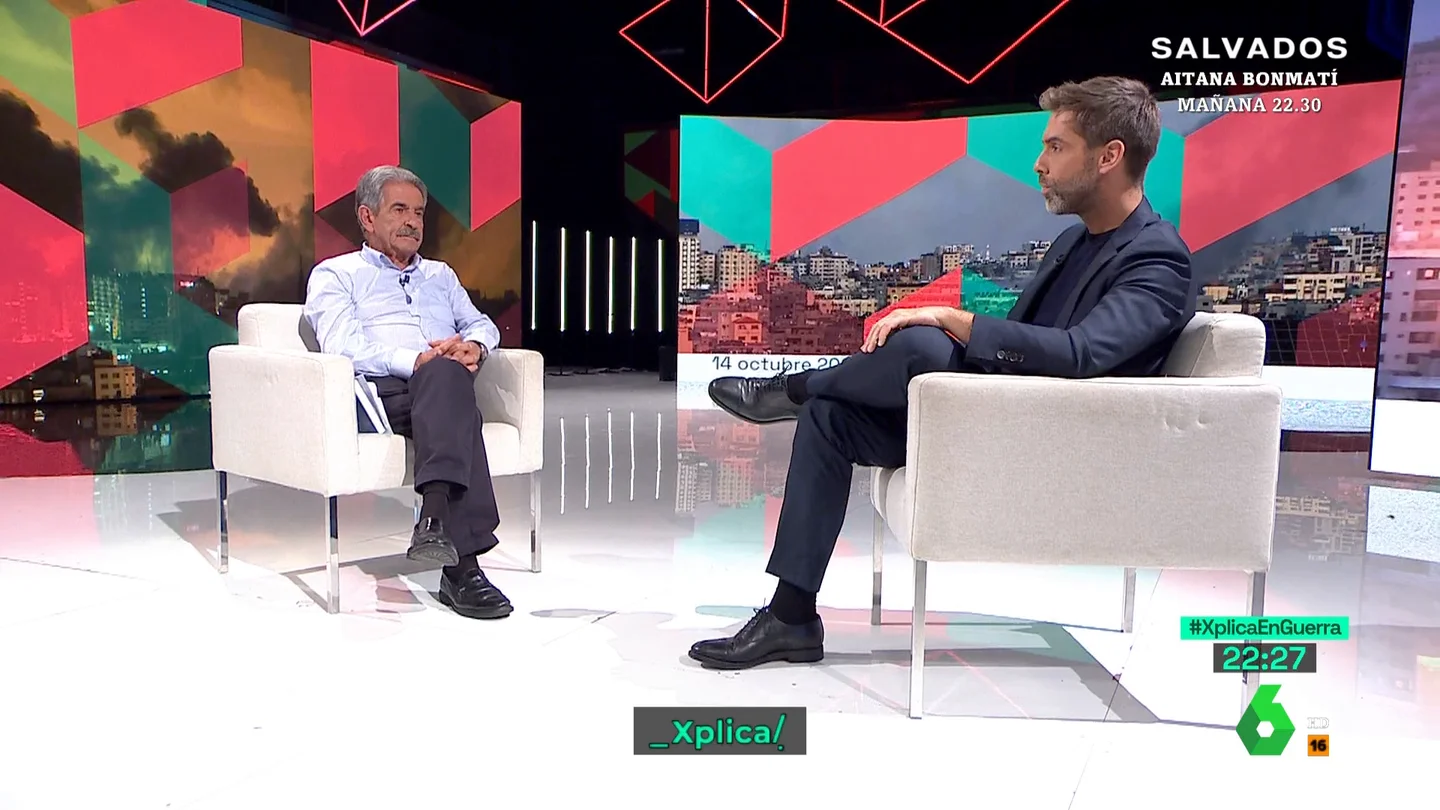 Revilla responde al consejero de Cantabria que compara la Sanidad con 'volar en business': "El PP tiende a favorecer lo privado" Revilla responde al consejero de Cantabria que compara la Sanidad con 'volar en business': "El PP tiende a favorecer lo privado"