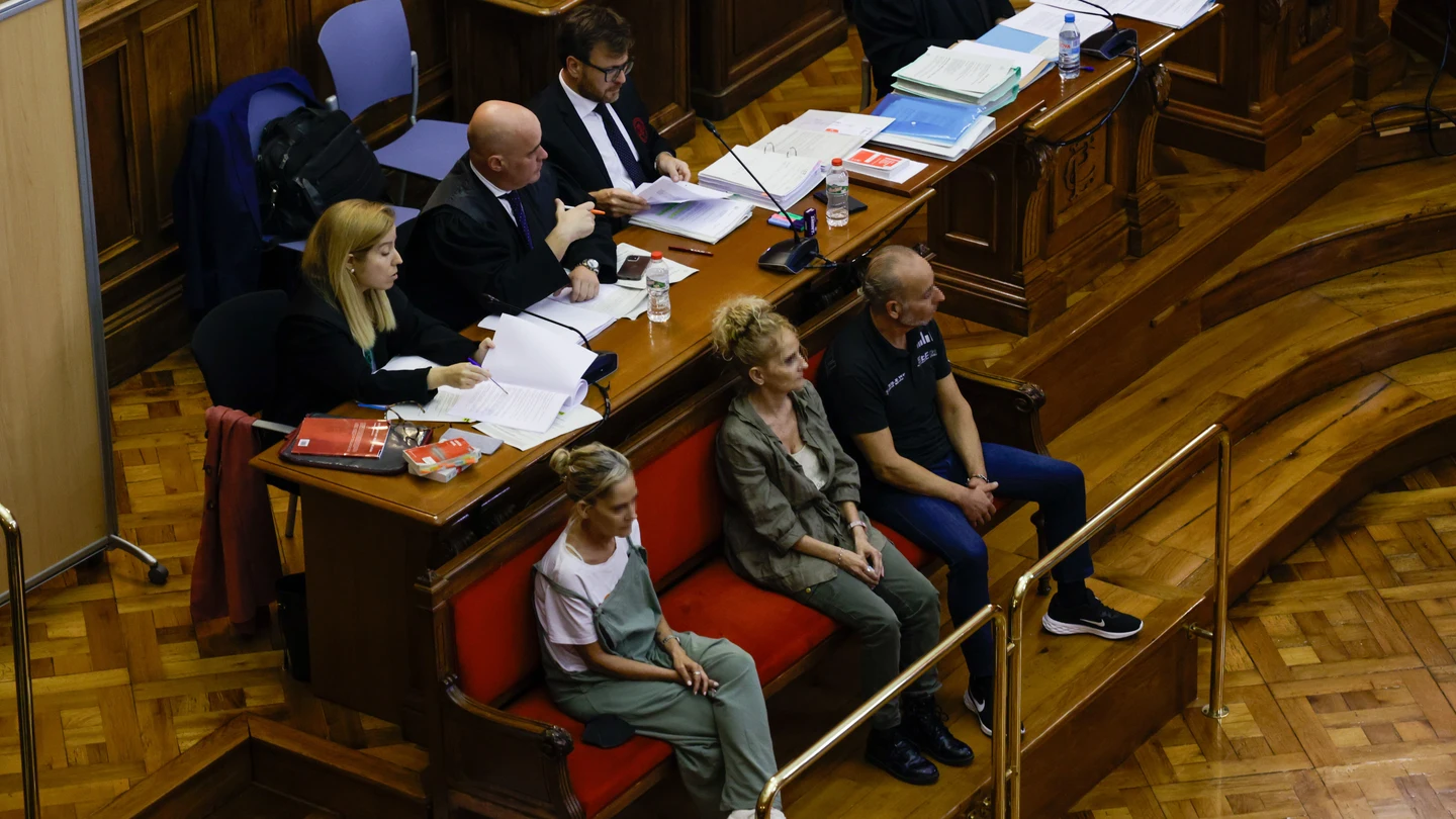 Banquillo de los acusados durante el juicio por el 'crimen de las gemelas' Banquillo de los acusados durante el juicio por el 'crimen de las gemelas'