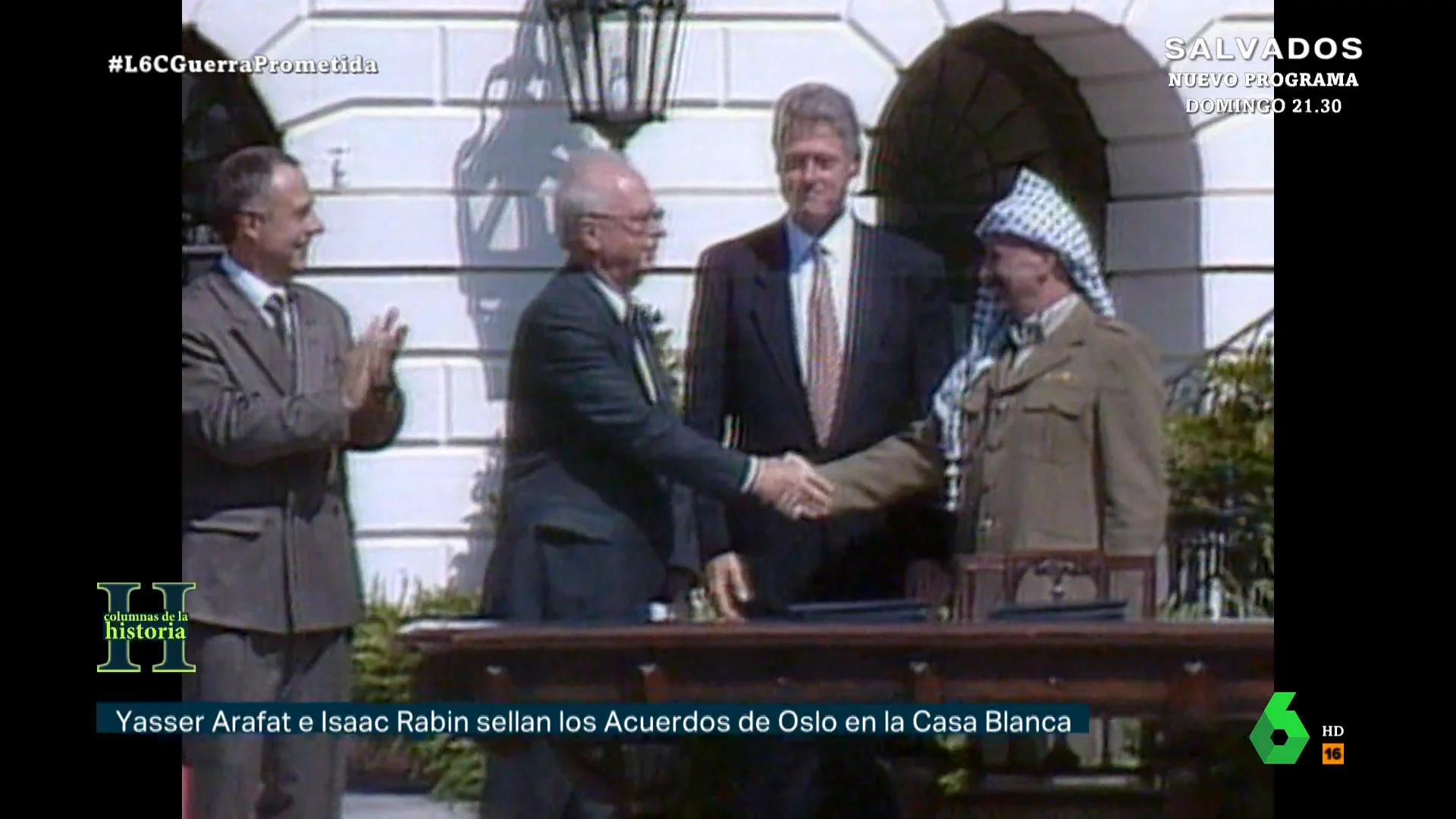 En 1993, Yasser Arafat, presidente de la autoridad nacional palestina, e Isaac Rabin, primer ministro de Israel, firmaban un pacto histórico en Oslo que, como recuerda laSexta Columna en este vídeo, celebraron tanto israelíes como palestinos.