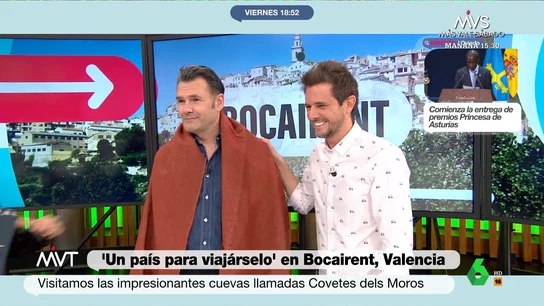 "Como Ramón García": la improvisada capa de Iñaki López "Como Ramón García": la improvisada capa de Iñaki López