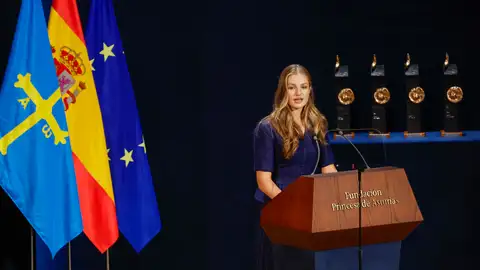 La princesa de Asturias Leonor de Borbón durante la 43º edición de los Premios Princesa de Asturias, este viernes en el Teatro Campoamor de Oviedo. 