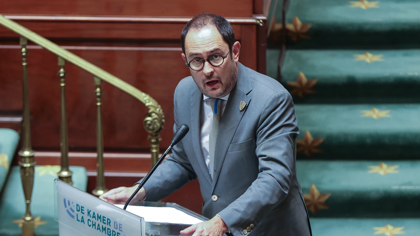 Dimite el ministro belga de Justicia ante los fallos de seguridad en el atentado de Bruselas Dimite el ministro belga de Justicia ante los fallos de seguridad en el atentado de Bruselas