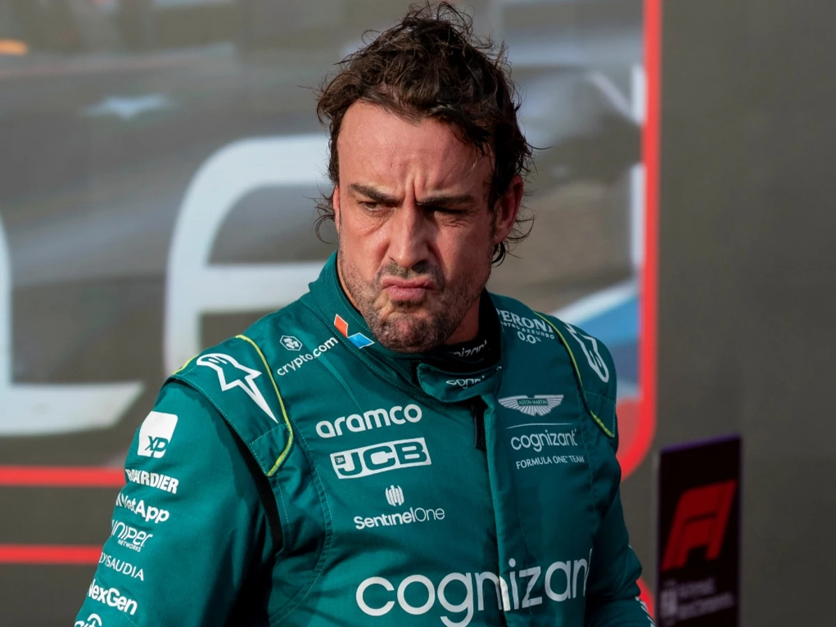 Cómo es el Aston Martin de Fernando Alonso y por qué es tan rápido y  competitivo? - CNN Video