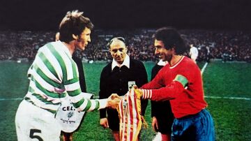 Adelardo, capitán del Atlético ante el Celtic en 1974