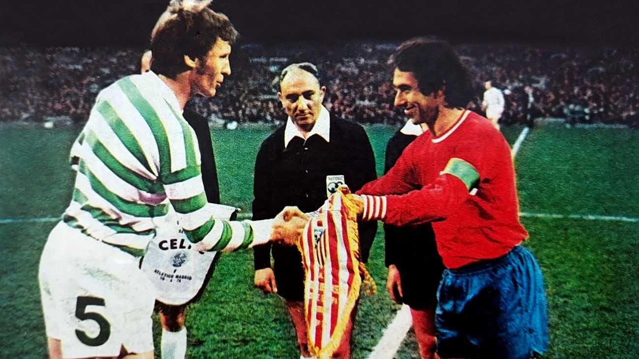 Adelardo, capitán del Atlético ante el Celtic en 1974