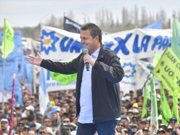 Peronism shows its muscle, Massa wins and will face Milei in the second round of the elections in Argentina