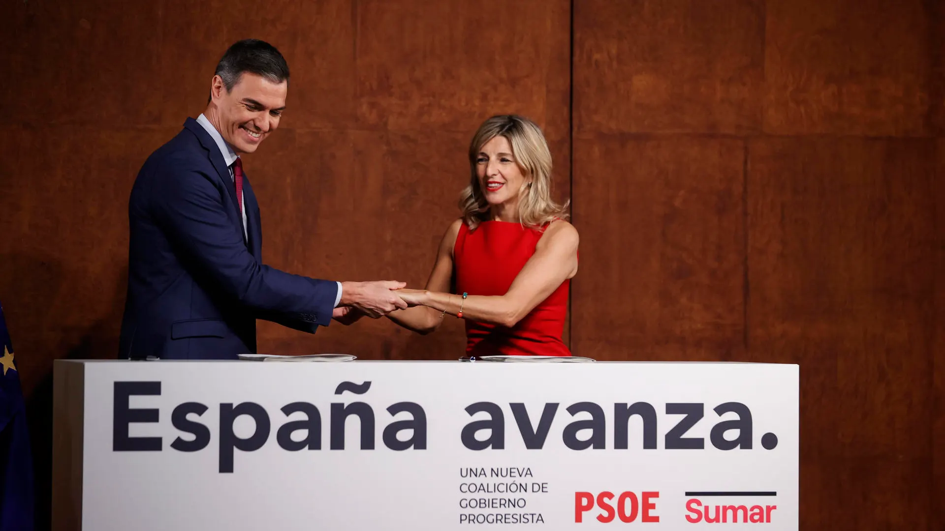 Yolanda Díaz y el presidente del Gobierno en funciones, Pedro Sánchez