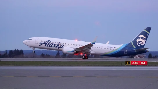 Un avión de Alaska Airlines Un avión de Alaska Airlines