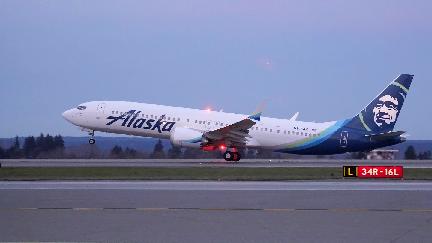 Un avión de Alaska Airlines Un avión de Alaska Airlines