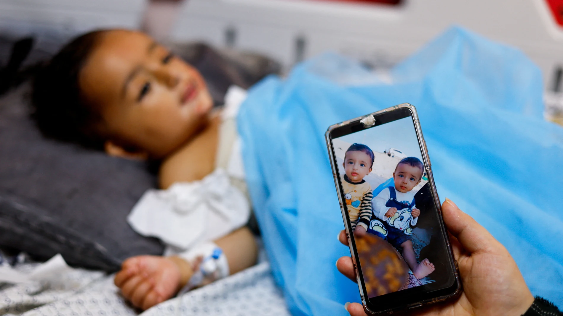 Wateen y Ahmad, los bebés gemelos de Gaza que perdieron a su madre en un ataque israelí 