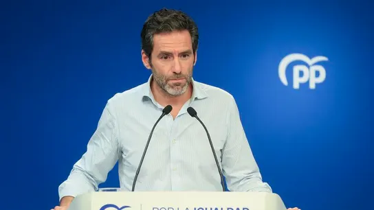 El PP ironiza con la "teatralización" de PSOE y Sumar y exige saber los detalles de la negociación con Puigdemont El PP ironiza con la "teatralización" de PSOE y Sumar y exige saber los detalles de la negociación con Puigdemont