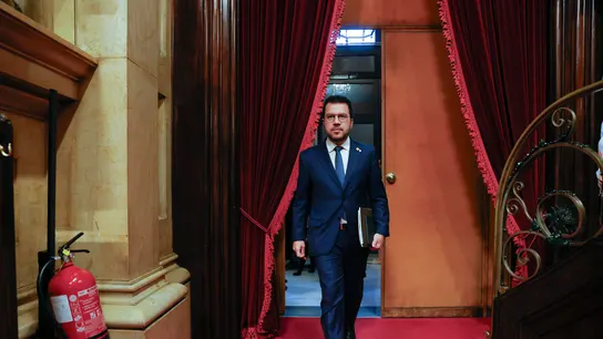 El presidente de la Generalitat, Pere Aragonès, a su llegada al pleno del Parlament El presidente de la Generalitat, Pere Aragonès, a su llegada al pleno del Parlament