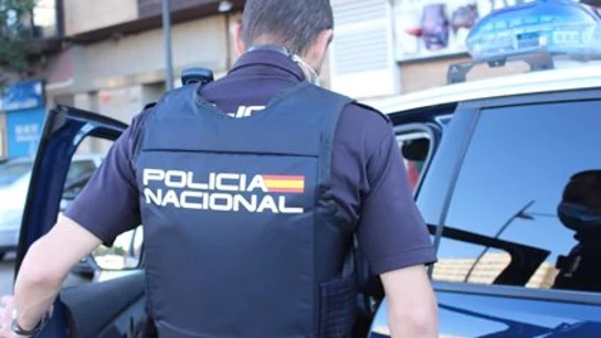 Imagen de archivo de un agente de la Policía Nacional Imagen de archivo de un agente de la Policía Nacional