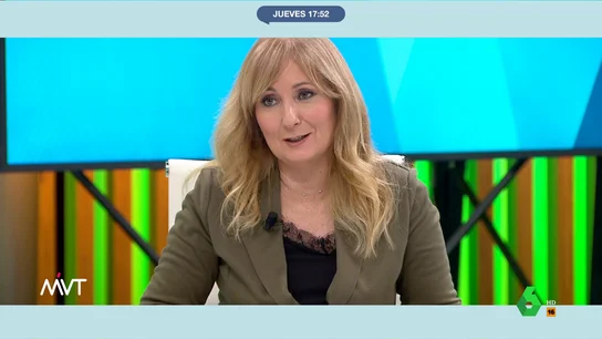 Iñaki López a Mayte Alcaraz: Qué fina has quedado, cuando entraste por la puerta parecías un globetrotter Iñaki López da la bienvenida un día más a Más Vale Tarde a Mayte Alcaraz, que explica el divertido episodio vivido a su llegada al plató por culpa de "este vendaval y lluvia madrileña" y agradece el trabajo del equipo de maquillaje y peluquería.