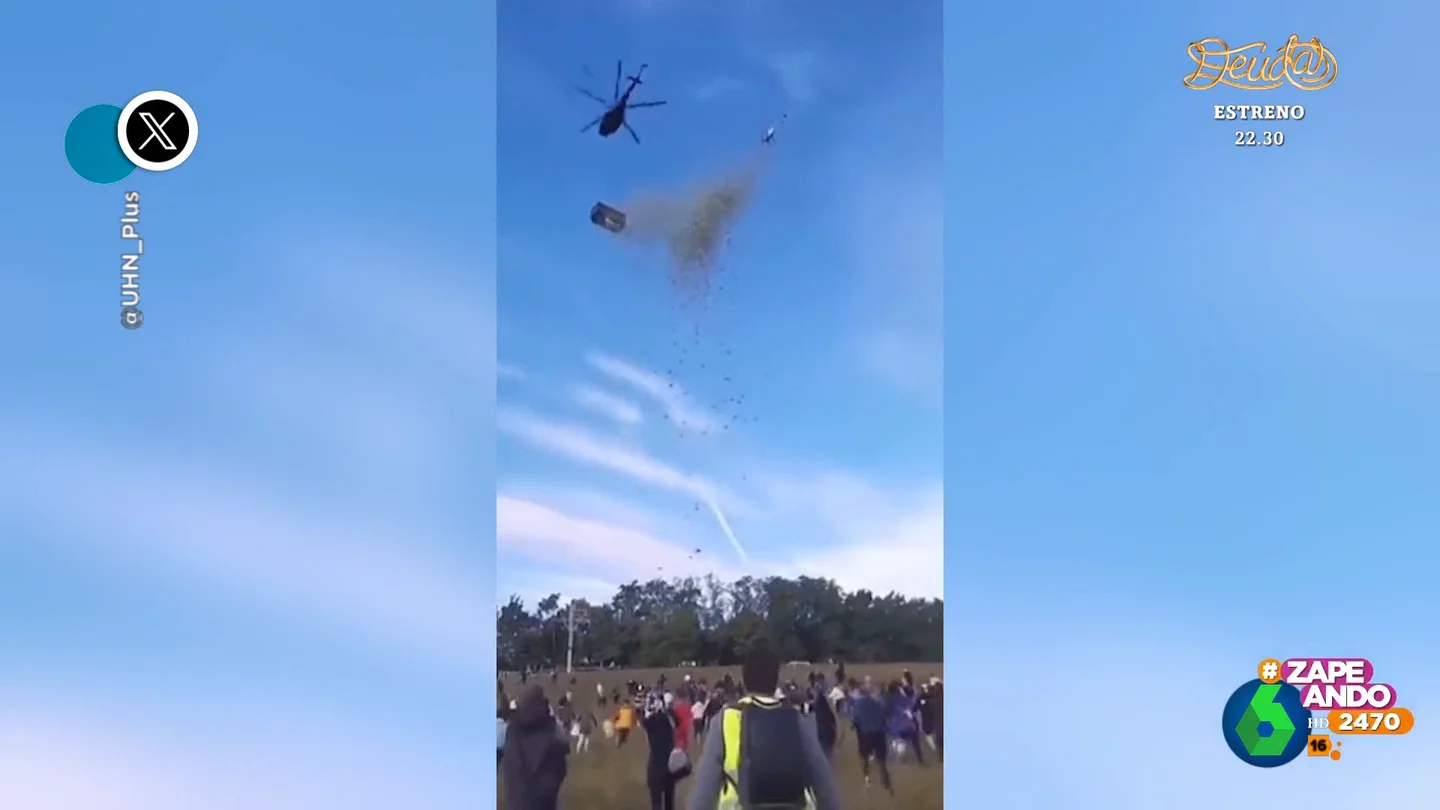 La extravagante acción de un influencer checo: tira un millón de dólares desde un helicóptero La extravagante acción de un influencer checo: tira un millón de dólares desde un helicóptero