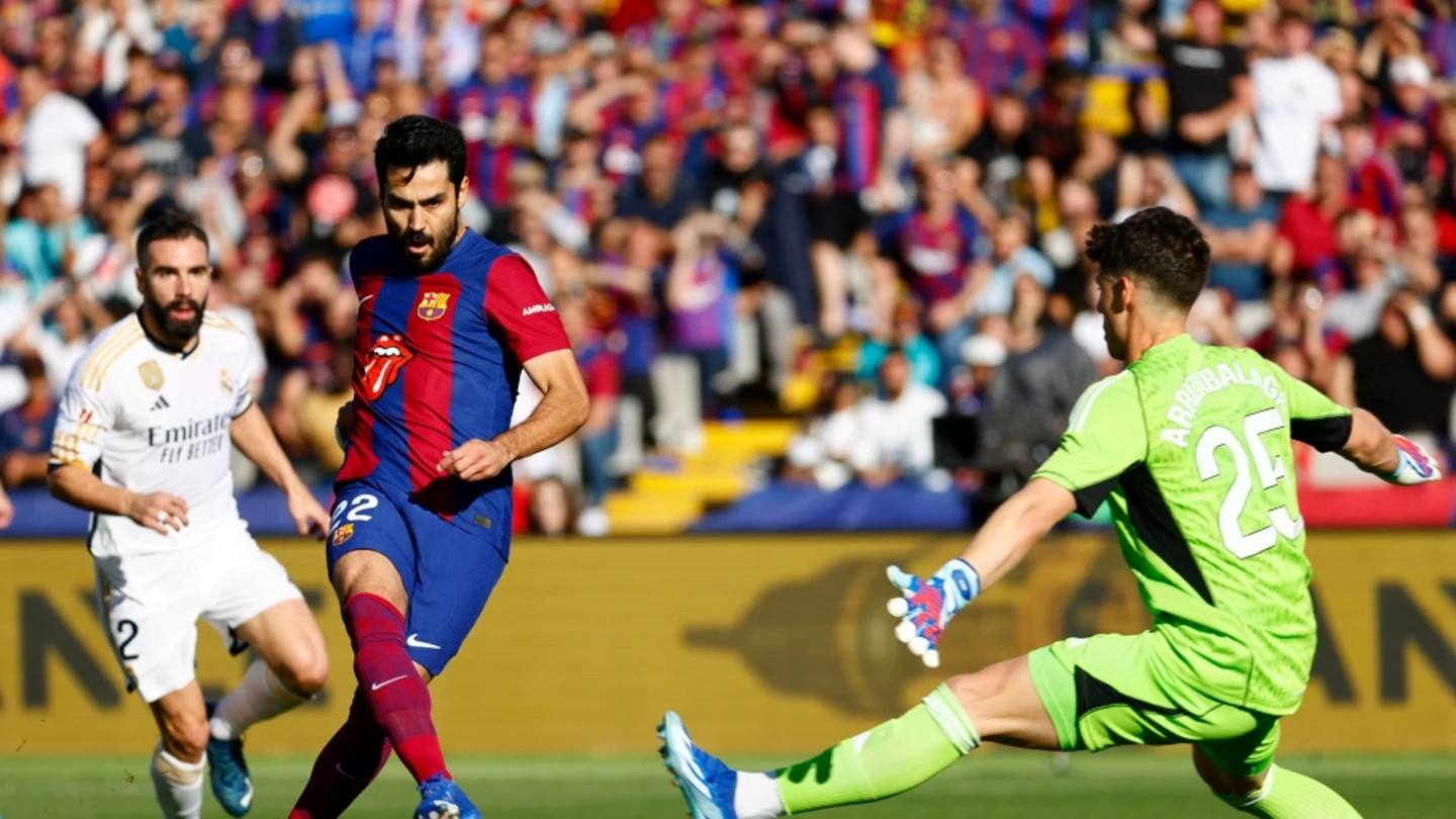Gündogan bate a Kepa durante El Clásico Gündogan bate a Kepa durante El Clásico