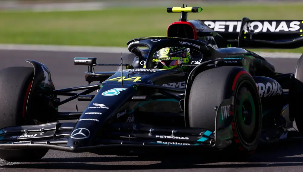Hamilton se acerca a la segunda posición de Pérez 