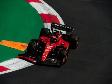 Ferrari se lleva la fiesta en México y copa la primera fila al completo Ferrari se lleva la fiesta en México y copa la primera fila al completo