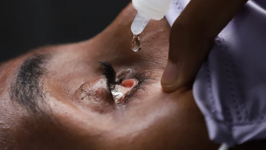 La Agencia del Medicamento en EEUU alerta que varios colirios pueden provocar infecciones en los ojos La Agencia del Medicamento en EEUU alerta que varios colirios pueden provocar infecciones en los ojos