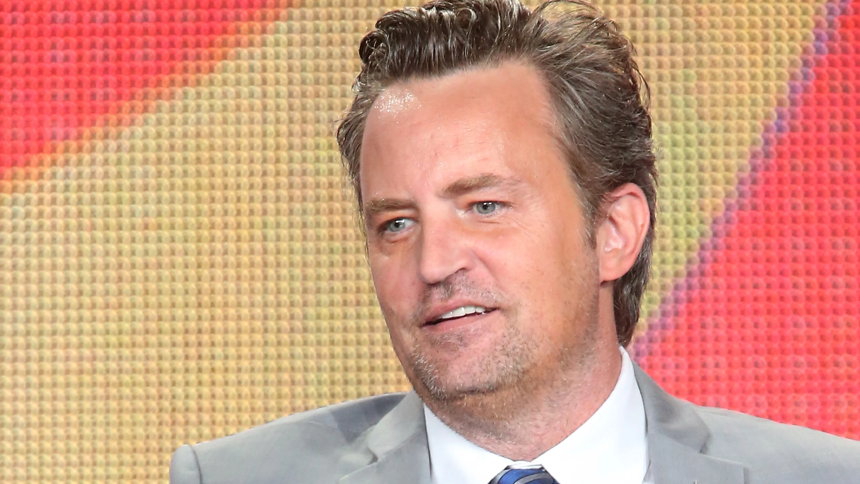 Matthew Perry, durante su ponencia en la gira de prensa de la Asociación de Críticos de Televisión, en 2015.