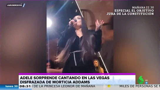 Adele se convierte en Morticia Addams para su concierto en Las Vegas con un disfraz de un diseñador español Adele se convierte en Morticia Addams para su concierto en Las Vegas con un disfraz de un diseñador español