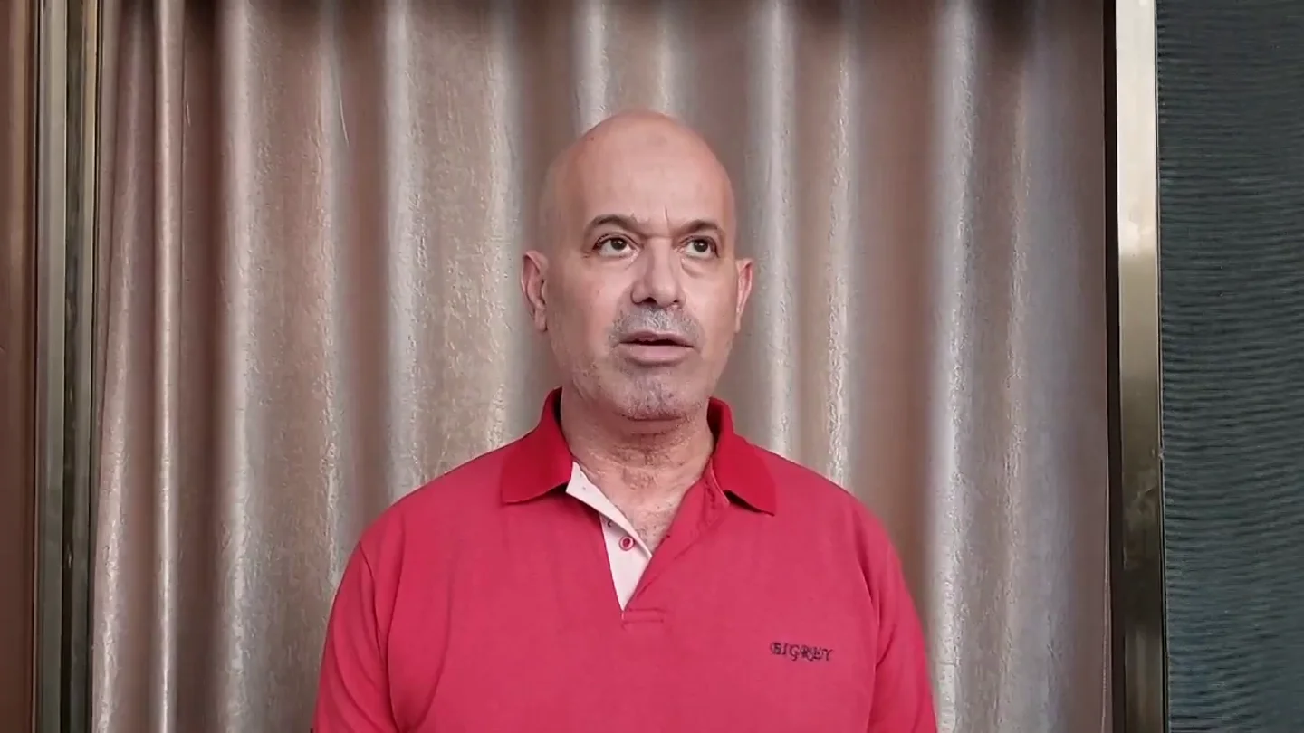 Kayed Hammad narra la invasión israelí desde Gaza: "Hoy va a ser diferente, intentan entrar por muchos puntos" Kayed Hammad narra la invasión israelí desde Gaza: "Hoy va a ser diferente, intentan entrar por muchos puntos"