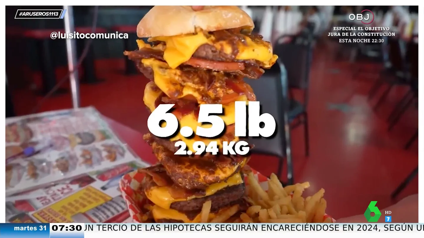 La hamburguesa más calórica del mundo tiene 20.000 calorías: cómetela entera si no quieres que te peguen las camareras La hamburguesa más calórica del mundo tiene 20.000 calorías: cómetela entera si no quieres que te peguen las camareras