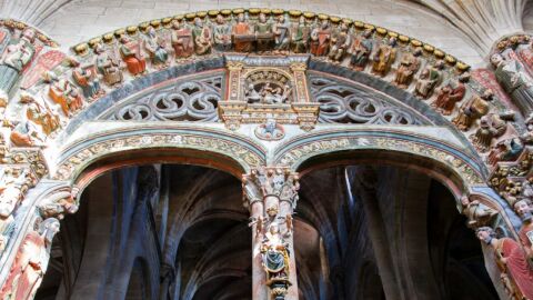 Pórtico policromado de la Catedral de San Martín, Ourense