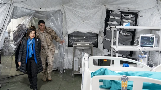 Margarita Robles, durante su visita al Role 2 de la Unidad Médica Aérea de Apoyo al Despliegue, en la Base Aérea de Torrejón de Ardoz Margarita Robles, durante su visita al Role 2 de la Unidad Médica Aérea de Apoyo al Despliegue, en la Base Aérea de Torrejón de Ardoz