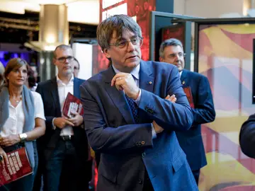 Puigdemont cita a la cúpula de JxCat en Bélgica