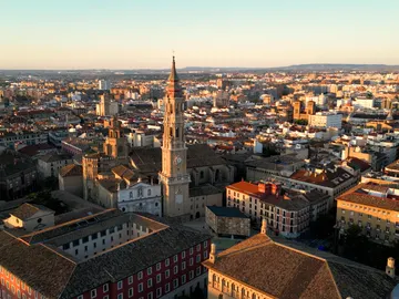 Zaragoza, en Aragón Zaragoza, en Aragón