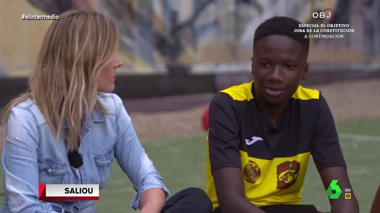 Los niños de los Dragones cuentan a Andrea Ropero el racismo que sufren en los partidos: Me dicen puto negro, quítate "Parece que somos mugre que no quieren en otros equipos, pero muchas veces somos mejores que ellos y no importa el color de piel", explica a Andrea Ropero Asier, uno de los jugadores de los Dragones que cuenta su experiencia en este vídeo.