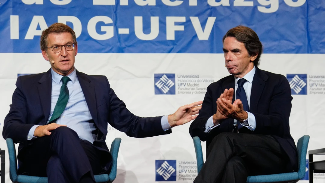 Aznar dice que Sánchez es "un peligro para la democracia" y llama a actuar tras "cruzarse todas las líneas rojas"