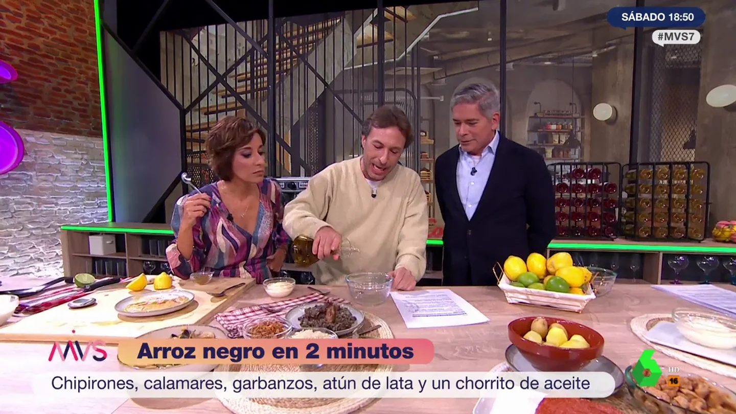 Boris Izaguirre ironiza sobre el precio del aceite con Gipsy Chef: "¿En qué joyería lo compras tú?" Boris Izaguirre ironiza sobre el precio del aceite con Gipsy Chef: "¿En qué joyería lo compras tú?"