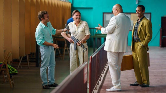 Fernando Tejero, en una escena de 'Los Farad' que se adentra en el negocio del tráfico de armas en la Costa del Sol.