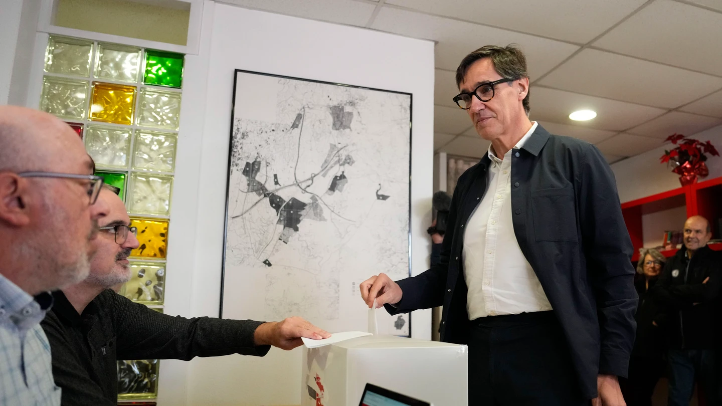 El 87% de la militancia del PSOE avala los pactos con las diversas formaciones para la investidura de Sánchez El 87% de la militancia del PSOE avala los pactos con las diversas formaciones para la investidura de Sánchez