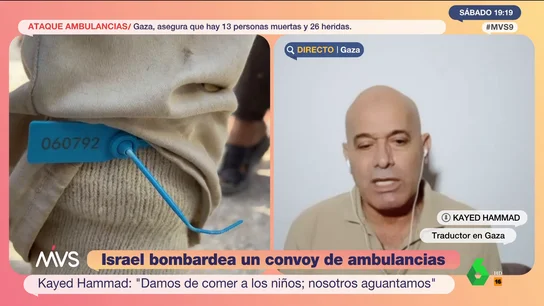 Así distrae la atención de los niños un palestino durante los bombardeos Así distrae la atención de los niños un palestino durante los bombardeos