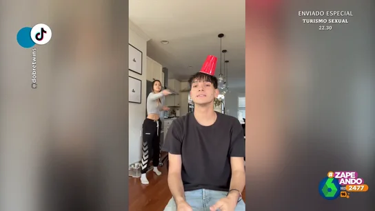 La asombrosa habilidad de una chica en la categoría de lanzamiento de chancla La asombrosa habilidad de una chica en la categoría de lanzamiento de chancla