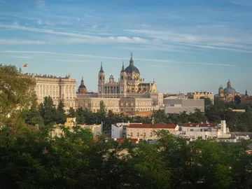 Catedral de la Almudena en Madrid Catedral de la Almudena en Madrid