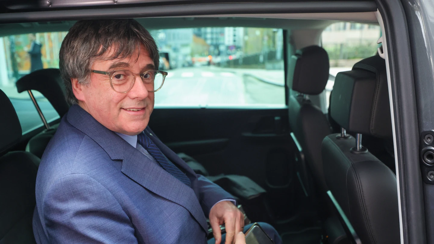Carles Puigdemont, este jueves en Bruselas tras anunciarse el acuerdo con el PSOE Carles Puigdemont, este jueves en Bruselas tras anunciarse el acuerdo con el PSOE
