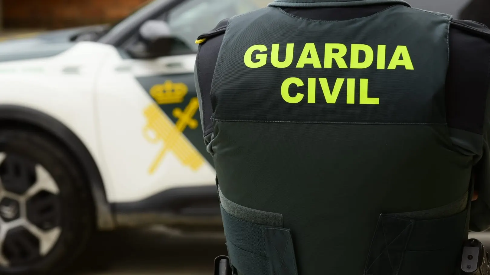 Un agente de la Guardia Civil