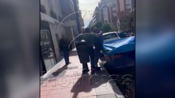 Las imágenes de Alejo Vidal-Quadras tras ser disparado en plena calle: "¿Ha sido un petardo?"