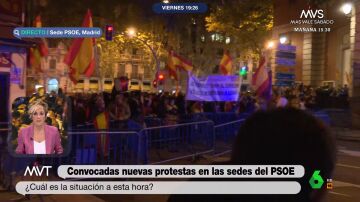 Cristina Pardo llama "cobardes" a quienes atacan a laSexta tapando las cámaras con banderas "para que no se les vea la cara"